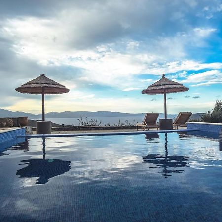 Tholos  Evexia Villa מראה חיצוני תמונה
